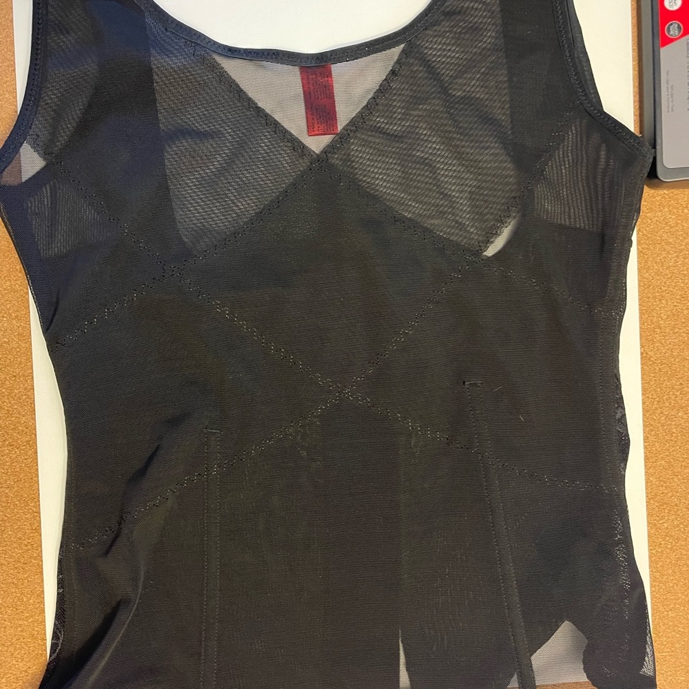 🩷 Flash Sale 🩷 Black lace cinch undergarment 3xl, runs small